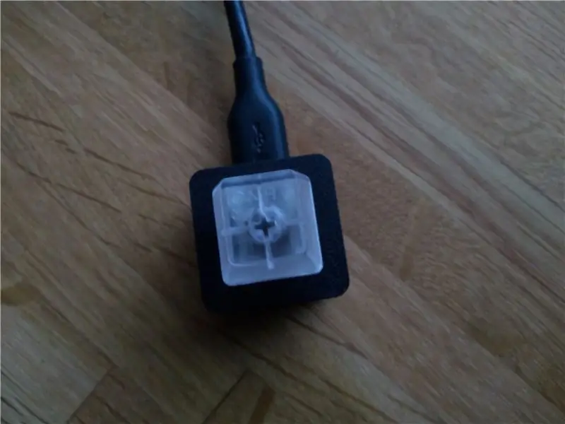 RGB USB tipkovnica s jednim gumbom