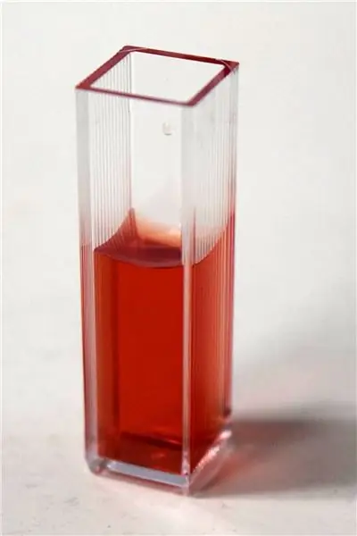 نمونه را به Cuvette منتقل کنید