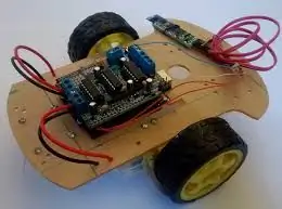 Kauko -ohjattava Bluetooth -auto Arduino UNO: n avulla