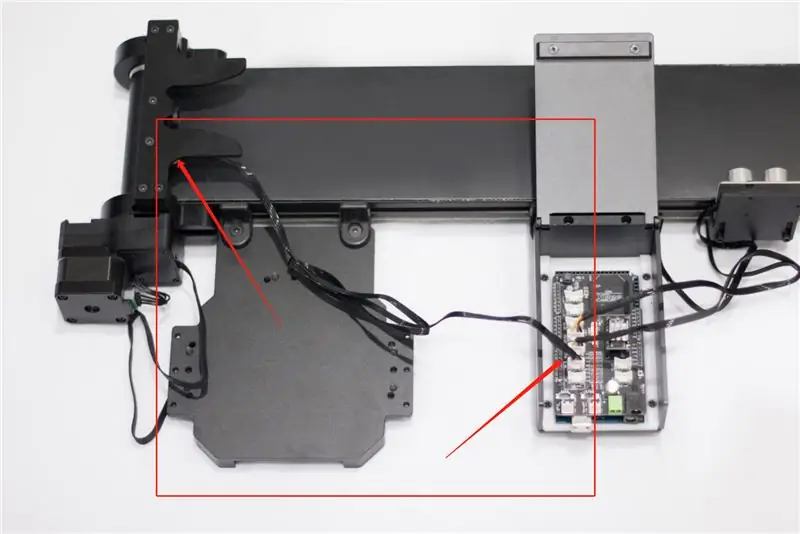 Connecteu el sensor de color: introduïu el cable del sensor de color a la IIC de la placa de control principal