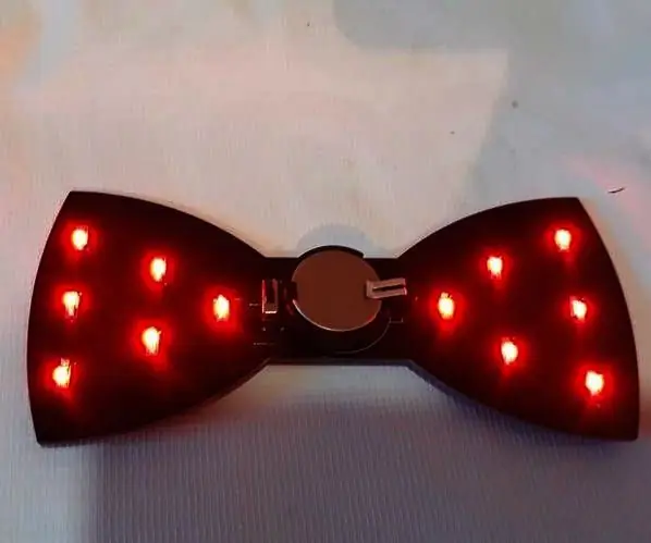 Bow Tie PCB կրծքանշան ՝ 4 քայլ