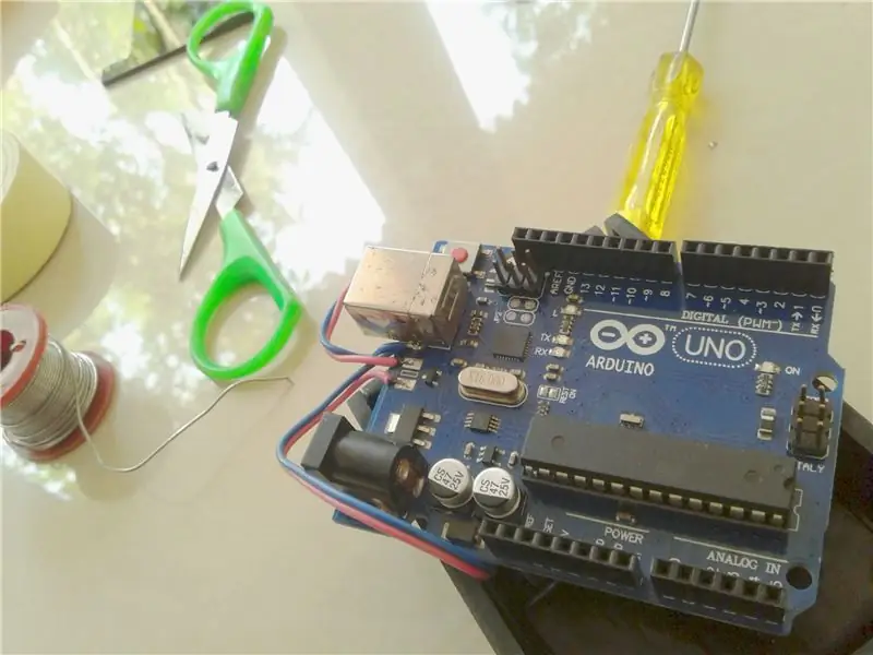 Menghubungkan Arduino Dengan PCB