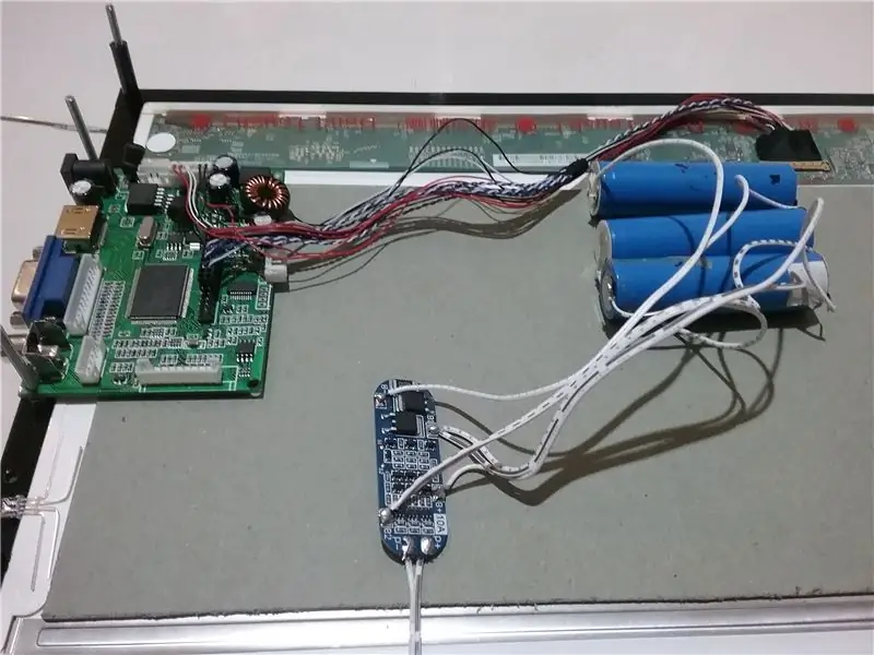 Mettere tutto insieme: batterie e scheda di protezione