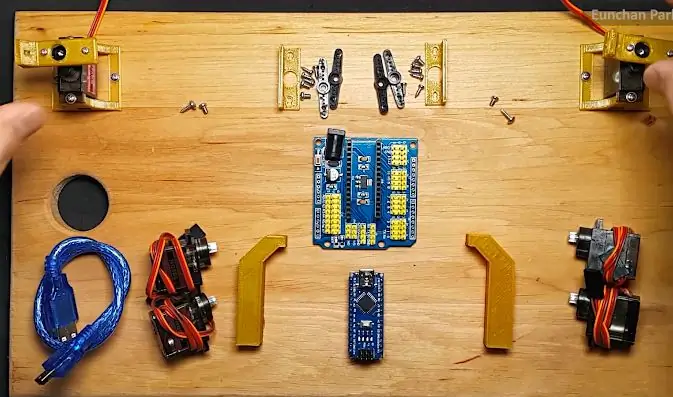 Assembler le joint de lacet avec le premier moteur