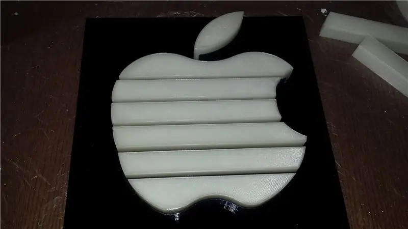 Apple neon felirat