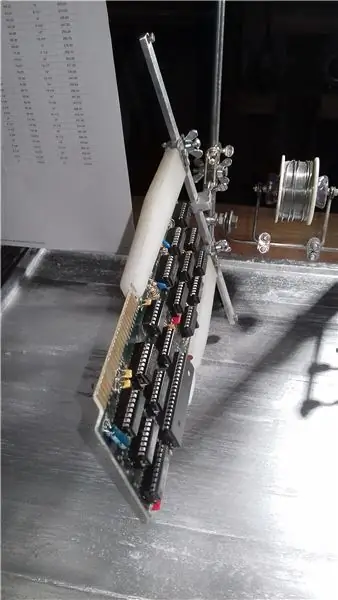 Поворотный кронштейн для печатной платы (PCB) - Suporte Giratório Da Placa De Circuito Impresso (PCI)