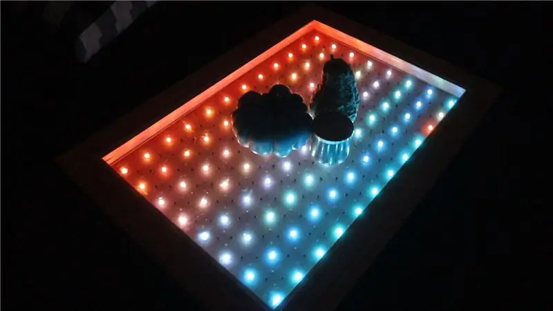 Arduino Interactive LED -sohvapöytä