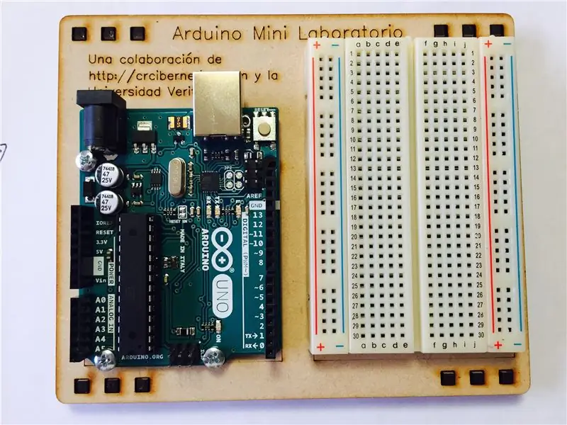 Colocar El Arduino En El Soporte