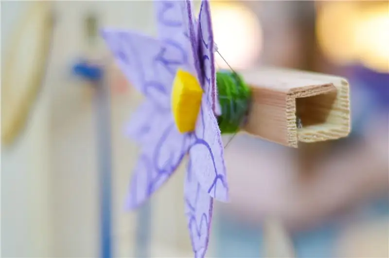 Stel de bloemen samen