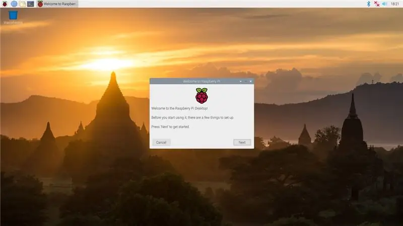 Raspbian биринчи жолу жүктөгөндө, бул саламдашуу экранын көрөсүз