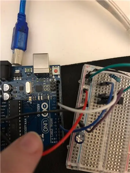 Trinn 2: Sette opp Breadboard og Arduino