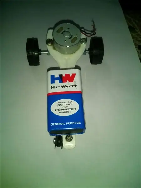 Paano Gumawa ng isang Robotic Car sa Home: 3 Hakbang