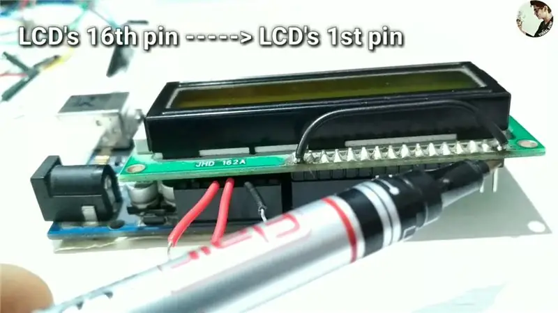 Συνδέστε την οθόνη LCD