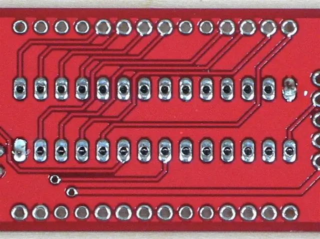 Mag-mount ng isang IC Socket