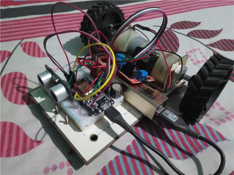 Siga-me robô usando NodeMCU