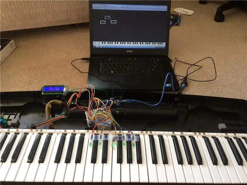 MIDI-клавиатура Arduino со светодиодами для обучения песням