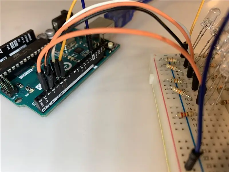 Crea configurazione breadboard e collega il controller