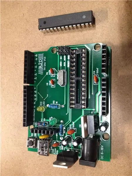 Memasukkan IC AtMega328P