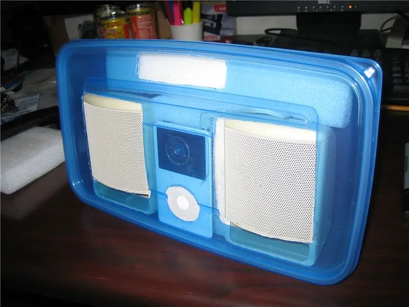 Boombox iPod Tupperware: 3 שלבים (עם תמונות)