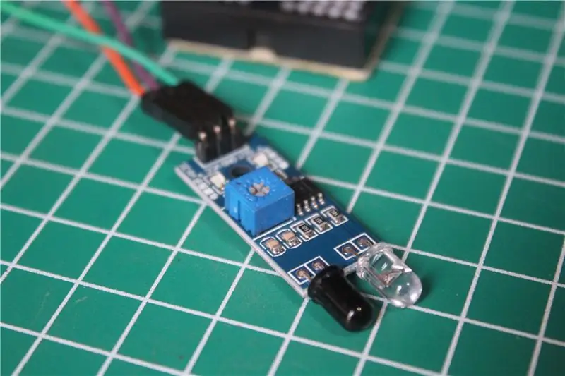 قم بتوصيل IR Sensore بـ Arduino