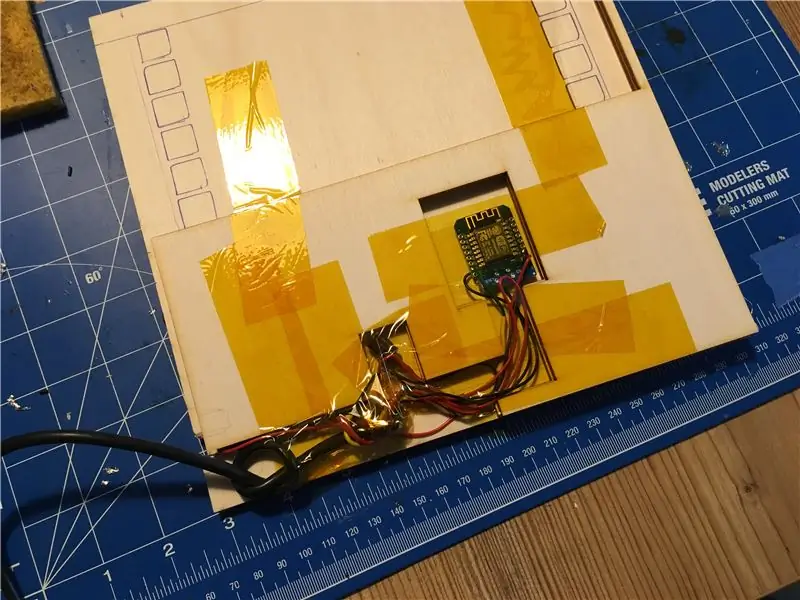 Incrustation et découpe laser