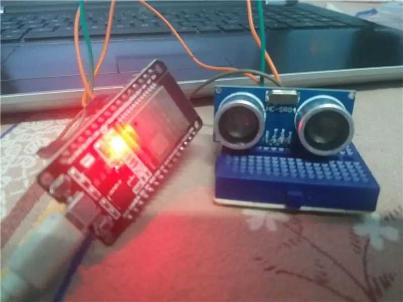 Connexió ESP 32 amb sensor d'ultrasons