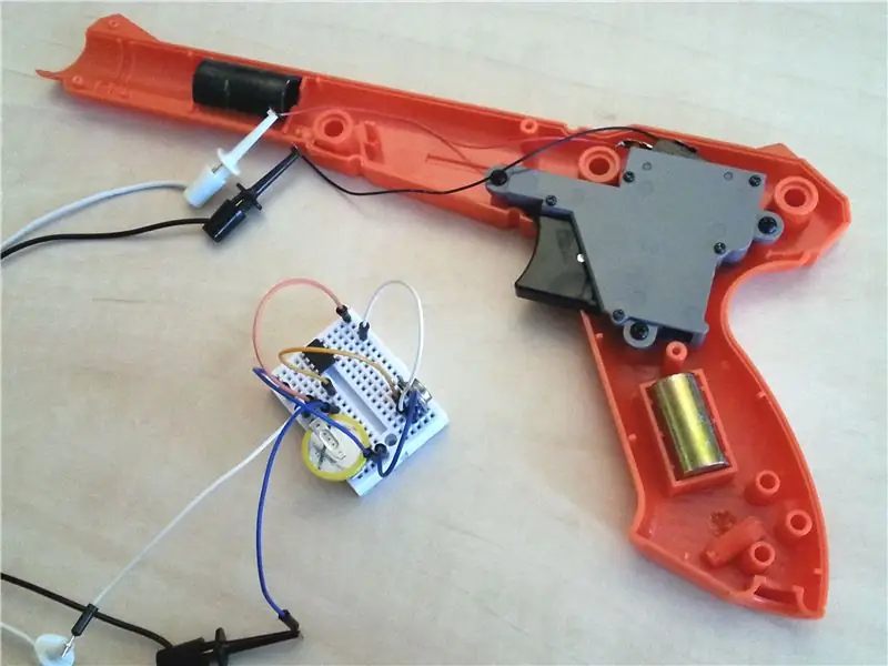 Verbind en programmeer de ATtiny