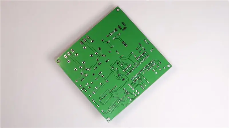 Saldoni Komponentët në PCB