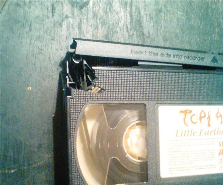 Cómo guardar una película VHS agrietada: 6 pasos (con imágenes)