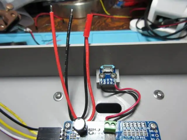 Conector de alimentación PyPortal