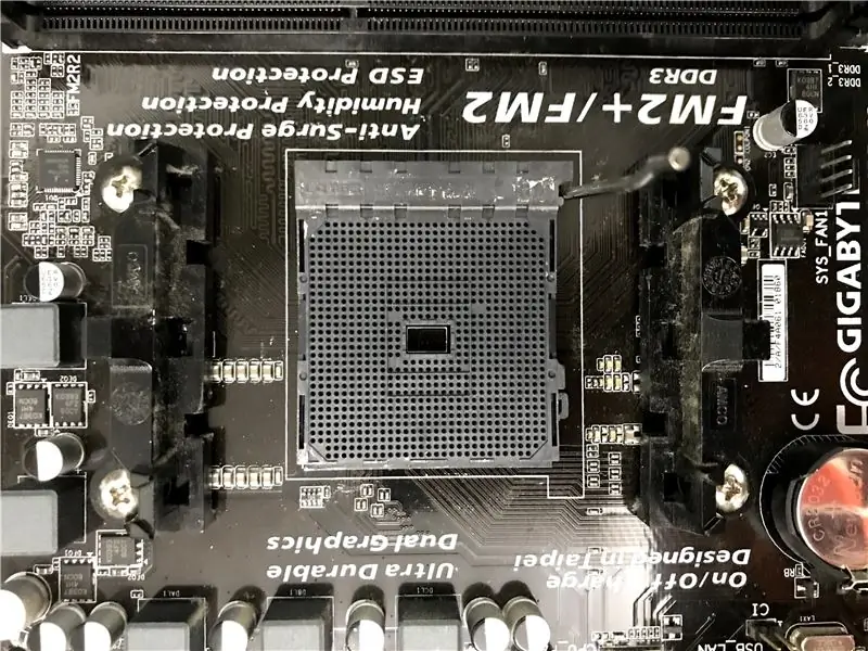 Zet de processor op het moederbord