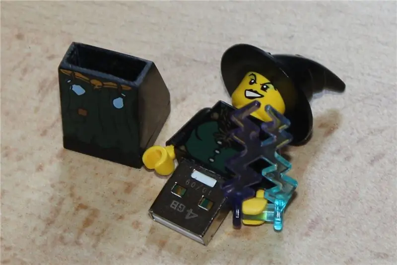 Lego ábra USB meghajtó: 4 lépés (képekkel)