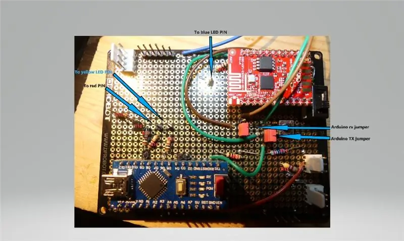 Lipiți microcontrolerele de pe PCB 3/7