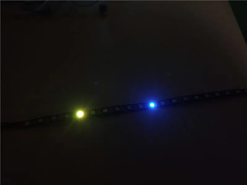 משחק LED: צבע זה כחול