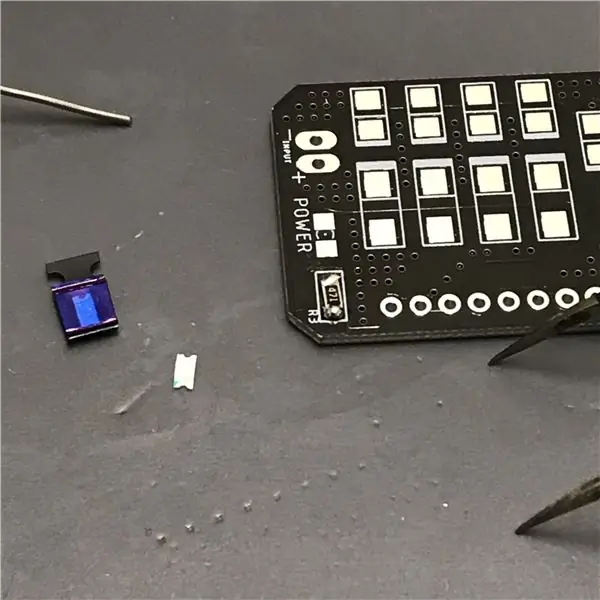 1 -кадам: LED & Resistors