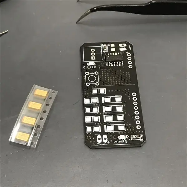 ደረጃ 2: SMD Capacitors