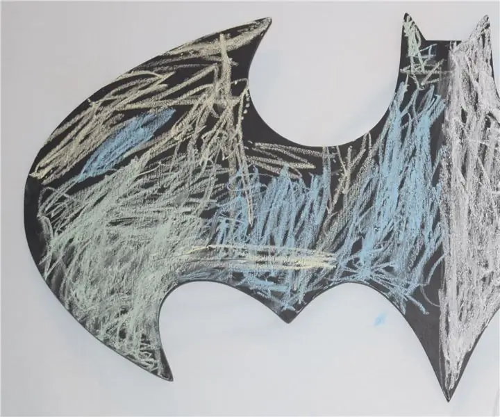 Batman Bat Signal Light and Chalk Board: 5 trinn (med bilder)