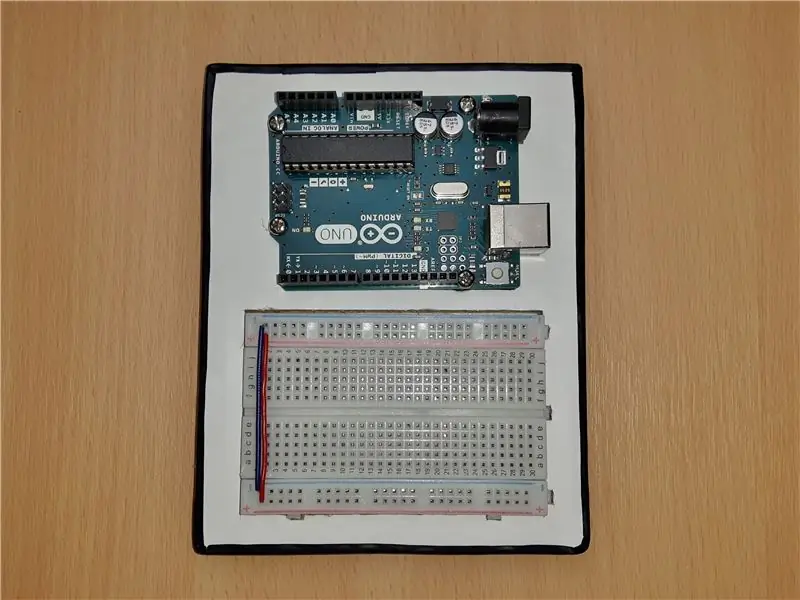 Arduino और ब्रेडबोर्ड धारक