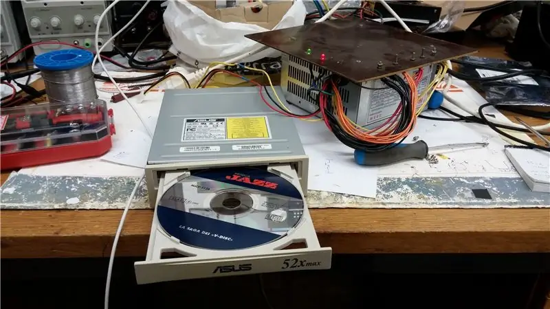 Převeďte starý disk CD-ROM na hudební přehrávač CD