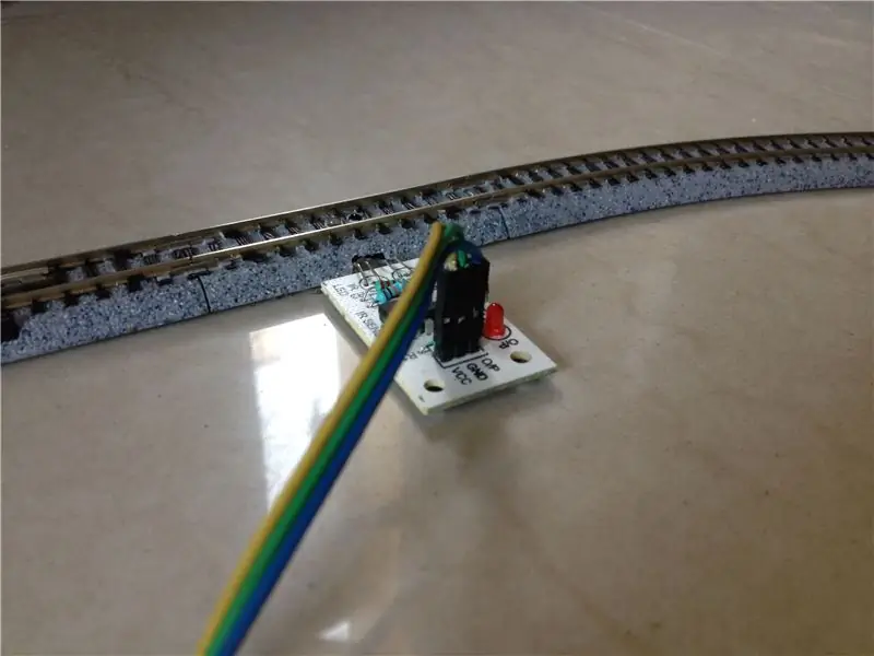 Connectez les pistes « détectées » à la carte Arduino