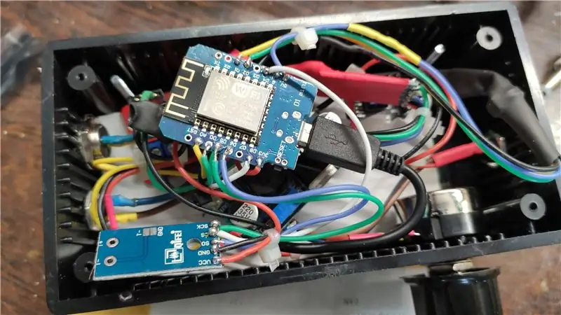 เซ็นเซอร์วัดอุณหภูมิและเนื้อบาร์บีคิวบน ESP8266 พร้อมจอแสดงผล