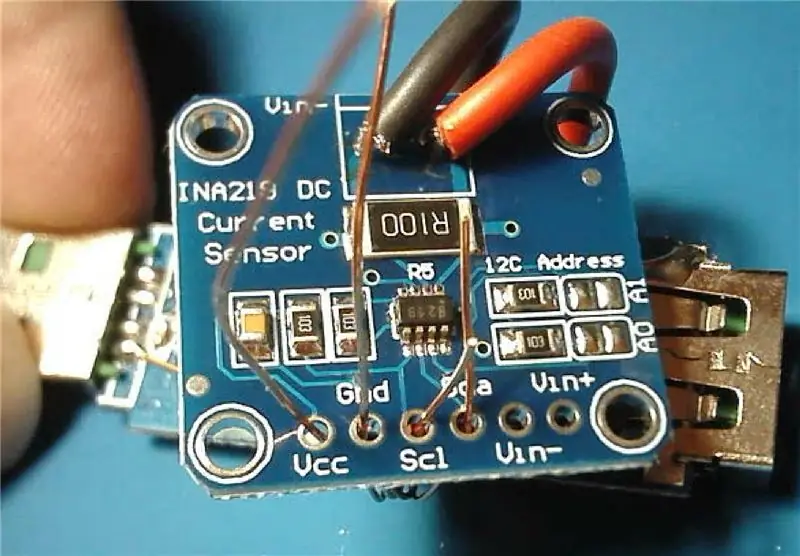 Soldeerdrade aan die INA219 -module