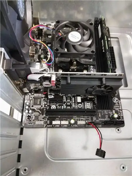 Ntxig Standoffs thiab Motherboard