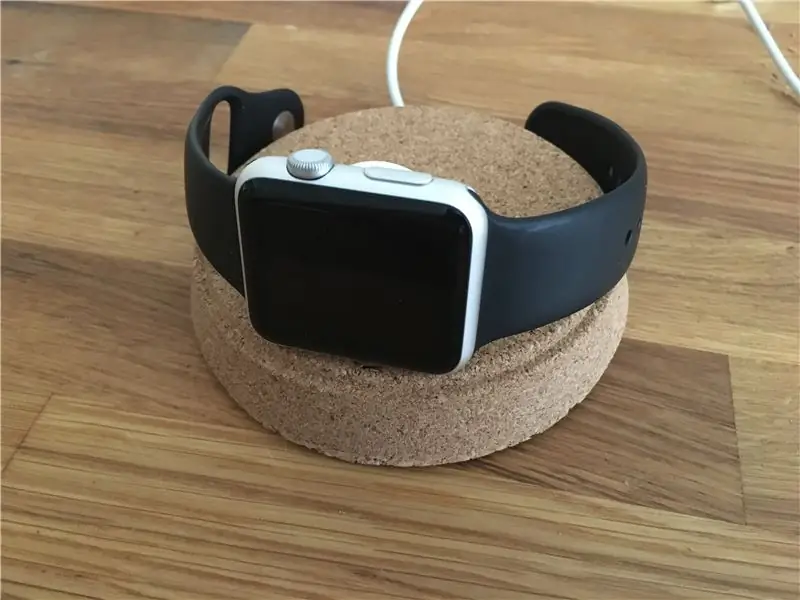 מעמד טעינה ל- Apple Watch DIY (Hack Hack)