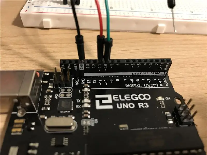 הגדר LED על Arduino