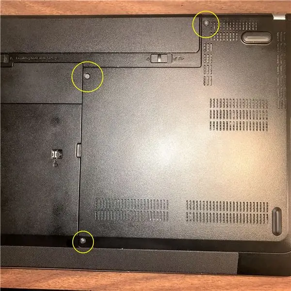 Buksan ang Laptop Casing Gamit ang isang Maliit na Screwdriver