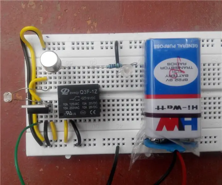 SENSOR CAHAYA MATAHARI SEDERHANA: 6 Langkah (dengan Gambar)