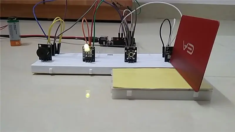 Arduino Light Blocking Sensor (Photo Interrupter Module) - Pagpapanatiling Ligtas ng Iyong Mga Card (Prototype)