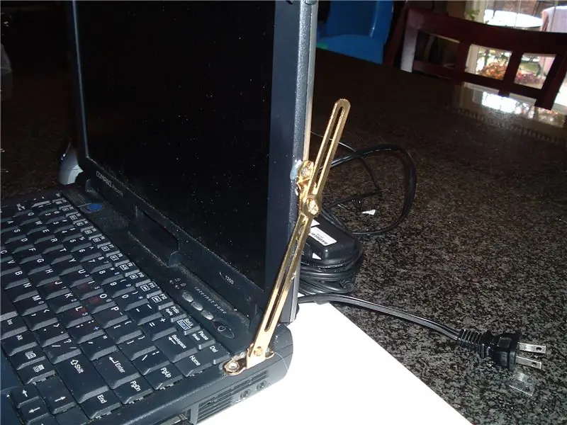 Laptop csuklópánt hack: 9 lépés