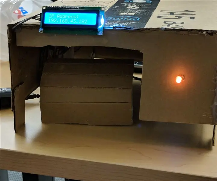 Miniature Cardboard Garage: 5 Hakbang